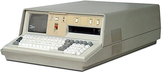 هموطن آنلاين - مدل 5100 شركت IBM اولين ميكرو كامپيوتري بود كه قابل حمل محسوب مي شد. اين دستگاه در اواسط دهه 70 طراحي شد.