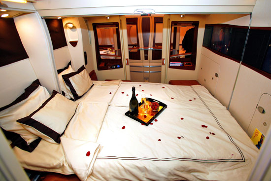 هموطن آنلاين - A380 داراي تعدادي اتاق خواب دو نفره است كه يكي از آنها را در تصوير مي بينيد.