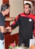 در جریان سفر پرسپولیس به آبادان برخی بازیکنان پرسپولیس به دلیل مشکلات بلیت هواپیما با پرواز دیگری راهی مقصد شدند که باعث ملاقات آنها با سرمربی تیم ملی شد.