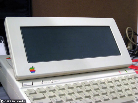 هموطن آنلاين - Apple IIc جز اولين رايانه هاي شخصي ساخت اپل در اوايل دهه 80 بود كه فقط 10 هزار عدد از آن ساخته شد و با استقبال چنداني مواجه نشد.