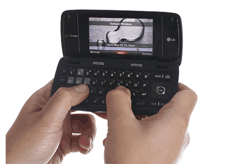 هموطن آنلاين - LG Voyager - VX10000  گوشي هوشمند جديد شركت ال جي است كه از امكانات فراواني برخوردار است. پشتيباني از فناوري EV-DO براي نمايش تصاوير تلويزيوني بر روي تلفن همراه ، سازگاري با GPS  و Wi-Fi از جمله ويژگي هاي اين گوشي هوشمند است.