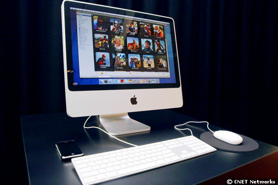 هموطن آنلاين - Apple iMac رايانه اي بسيار  زيباست كه با قيمت 2300 دلار توسط اپل عرضه شده و داراي پردازنده هاي دو هسته اي اينتل، 320 گيگابايت هارد درايو و يك گيگابايت حافظه است.