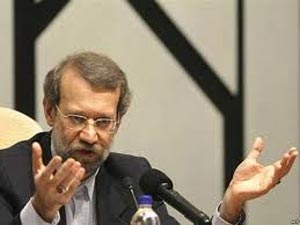 مقاومت و ایستادگی تنها راه پیروزی بر امریکا و غرب