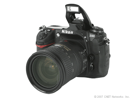 هموطن آنلاين - Nikon D300  با امكان دسترسي بي سيم به حافظه فلاش 2000 دلار قيمت دارد.
